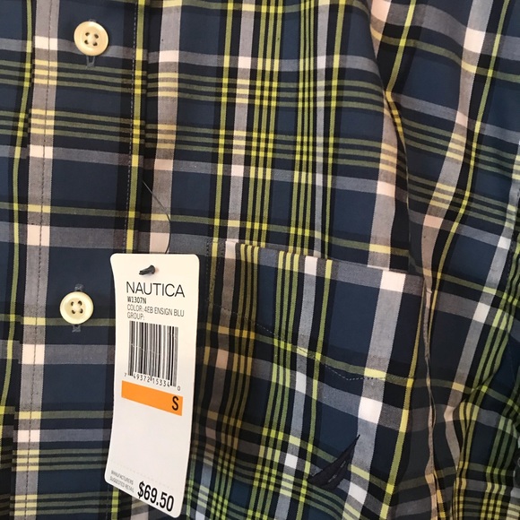 Lot of 3 NEW Nautica plaid button down shirts. - Picture 7 of 7